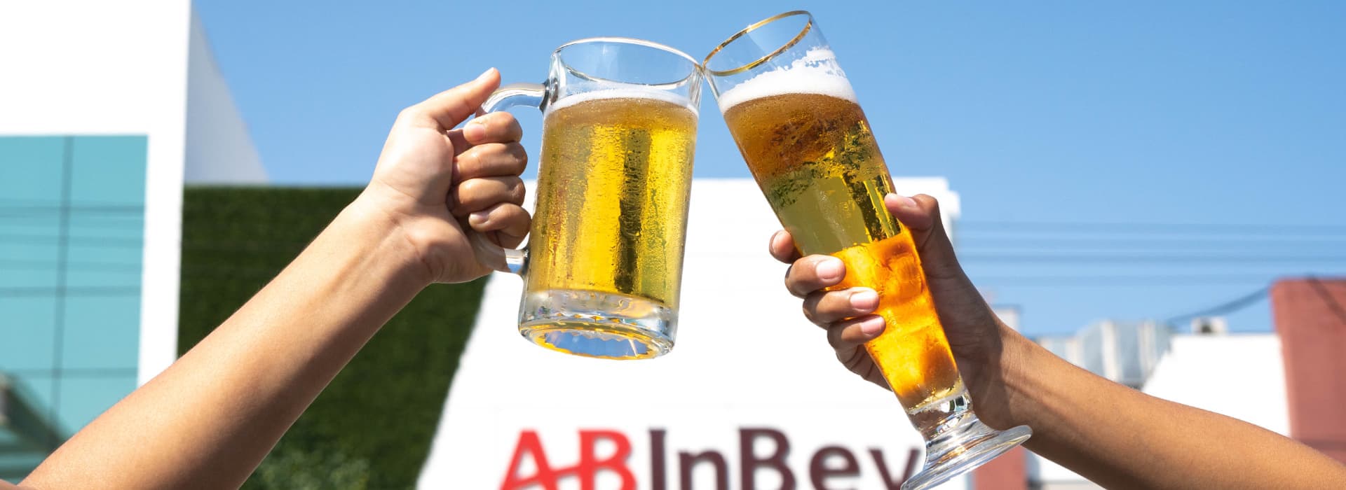Cervezas brindando con responsabilidad Cervecería Hondureña