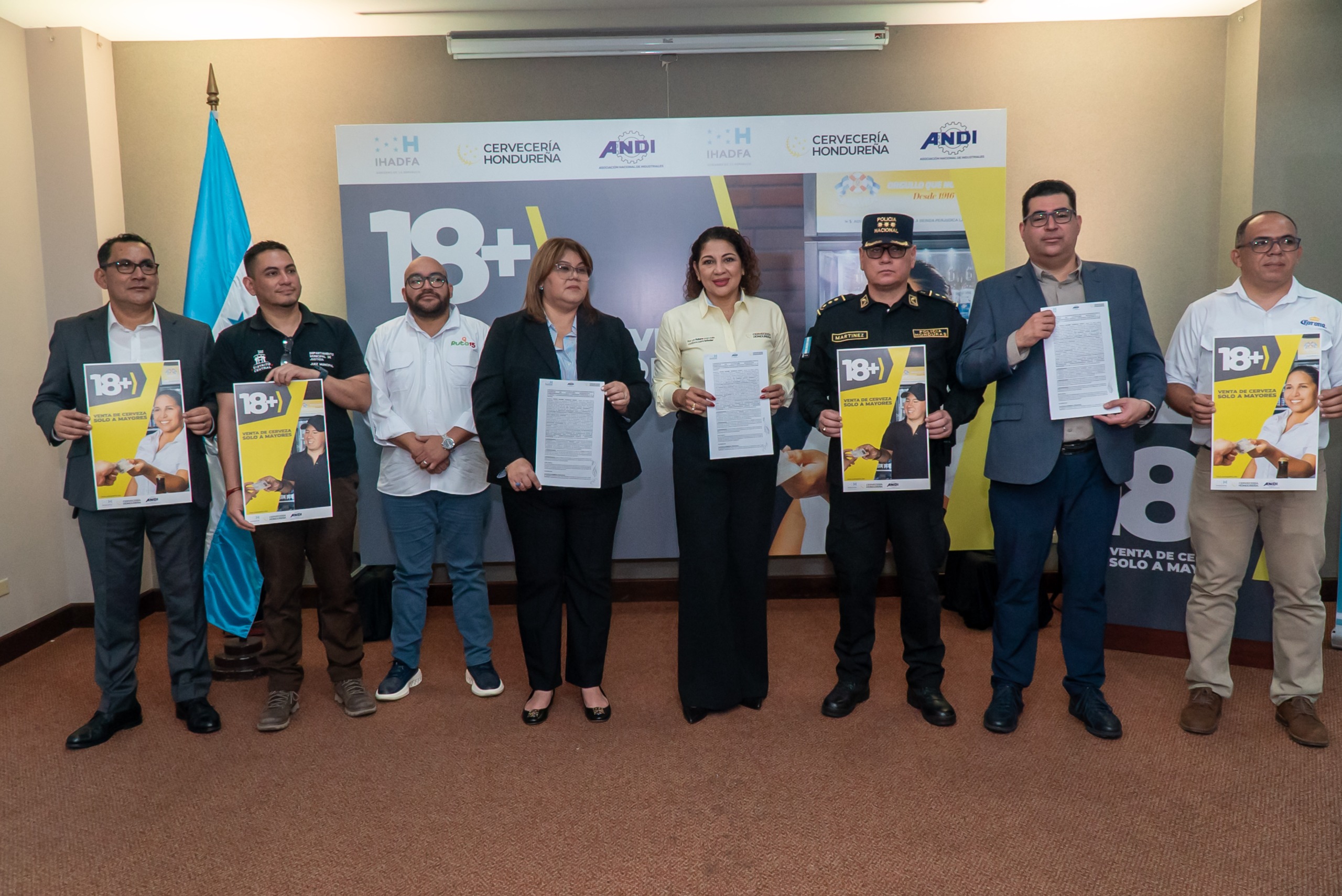Cervecería Hondureña lanza campaña para prevenir la venta de cerveza a menores de edad cerveceria hondureña